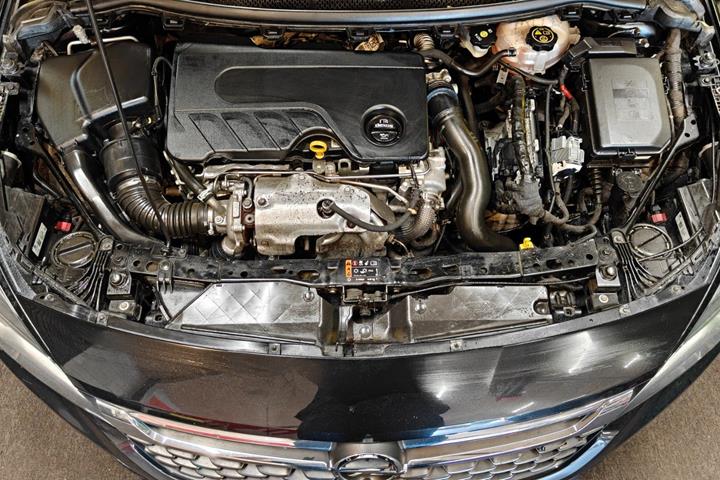 undefined Opel Astra fra 2017