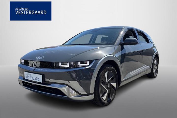 Grå Hyundai Ioniq 5 fra 2025 set udefra