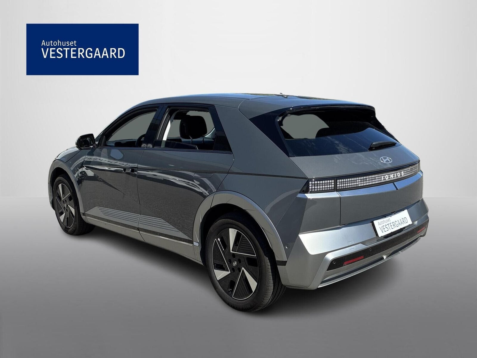 Grå Hyundai Ioniq 5 fra 2025