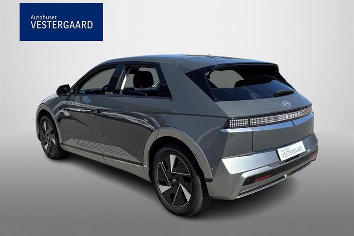 Grå Hyundai Ioniq 5 fra 2025