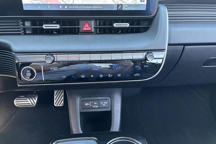Grå Hyundai Ioniq 5 fra 2025