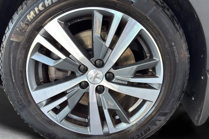 Hvid Peugeot 3008 fra 2021