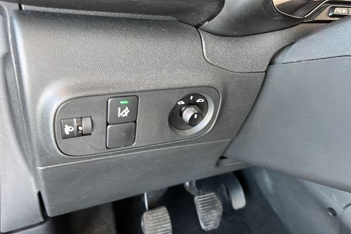 Grå Citroën C3 fra 2017