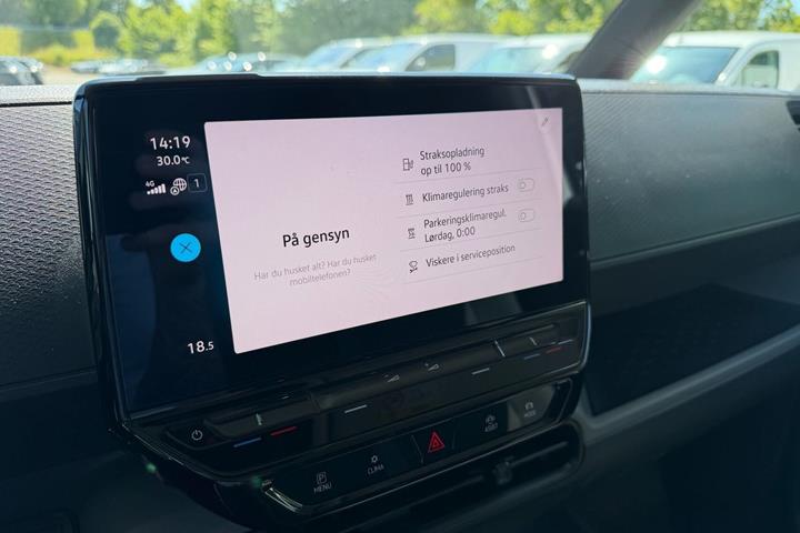 Hvid VW ID.Buzz fra 2024