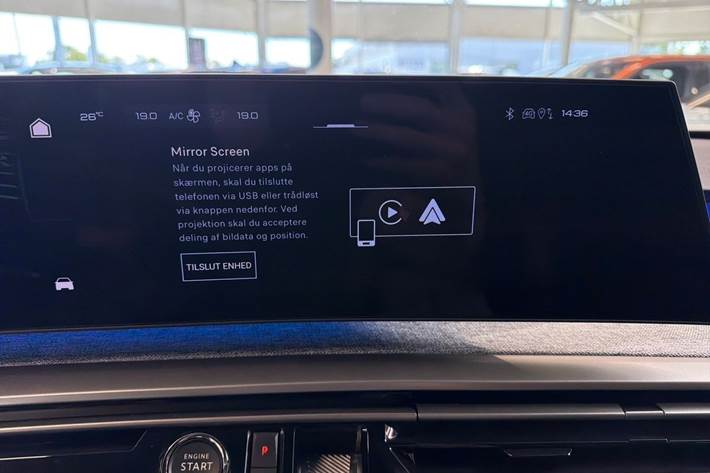Sort Peugeot e-3008 fra 2025