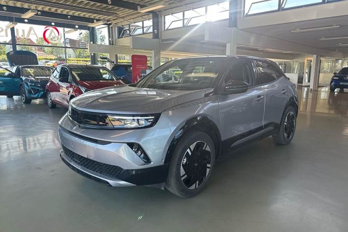 Grå Opel Mokka-e fra 2025