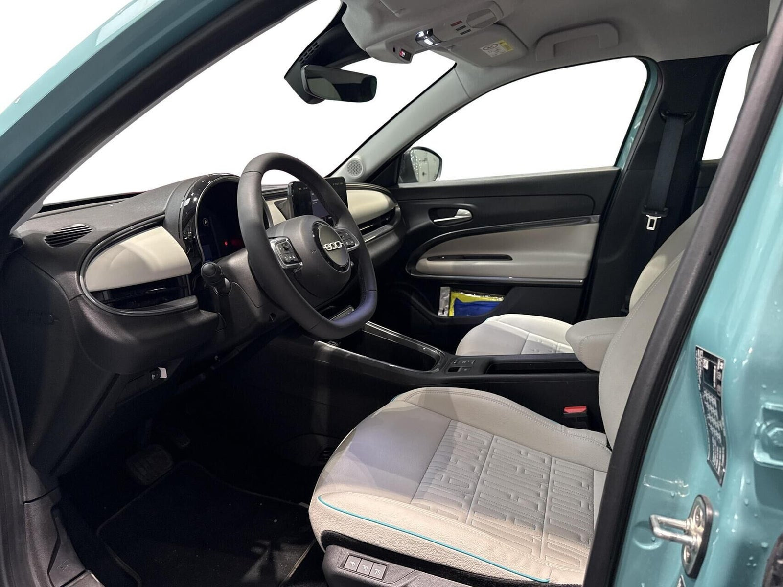 Blå Fiat 600e fra 2025