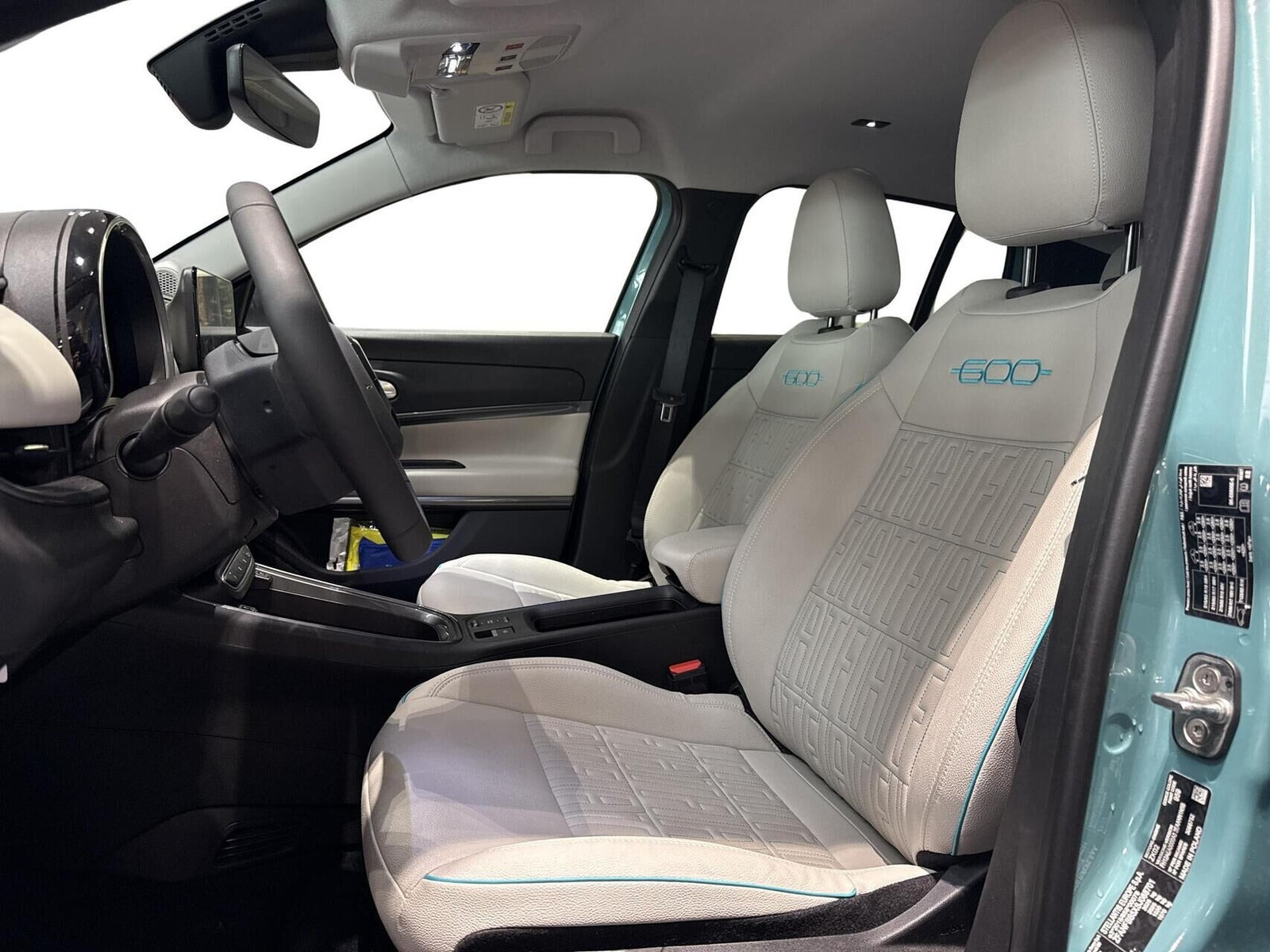 Blå Fiat 600e fra 2025