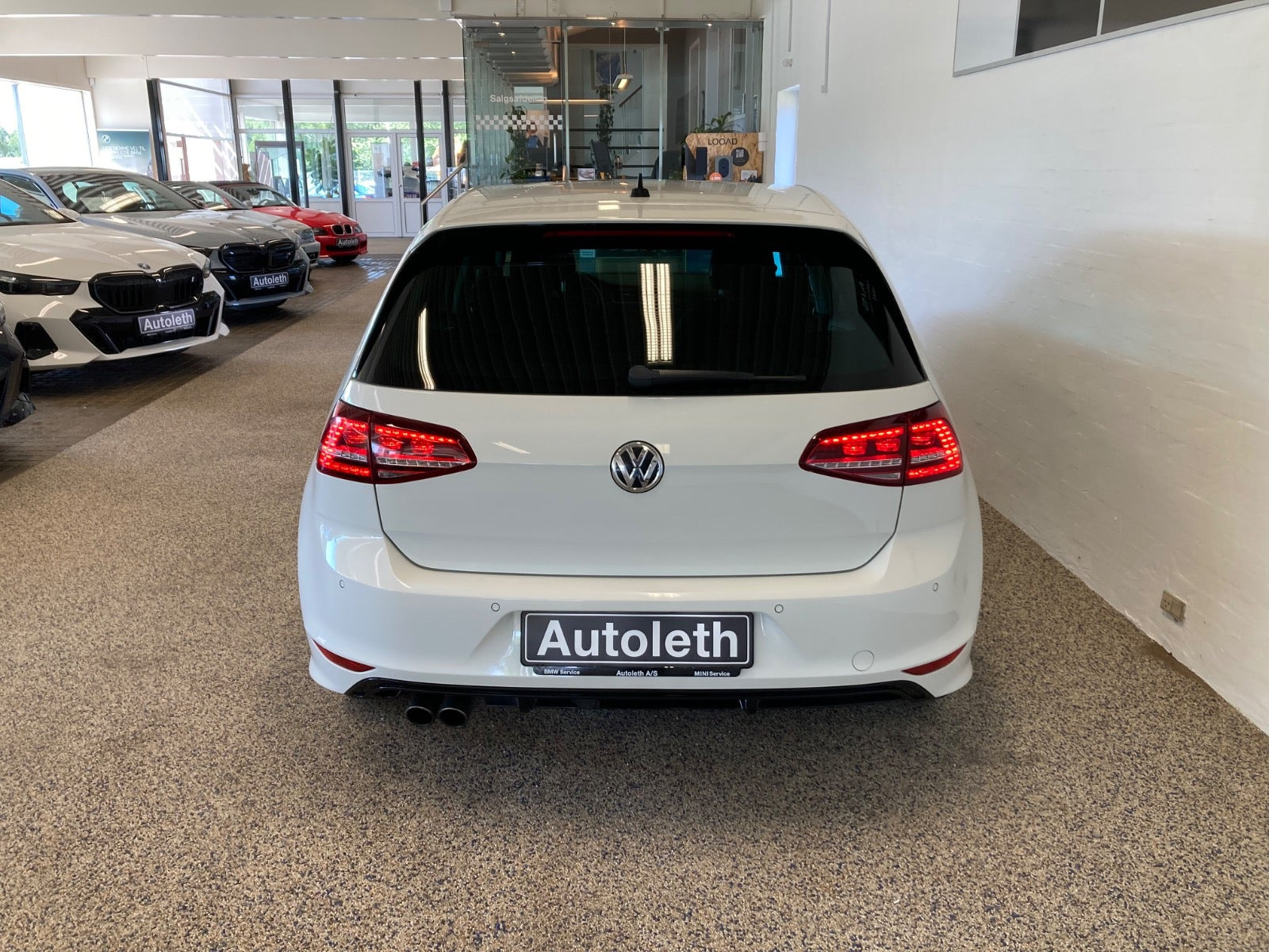 Hvid VW Golf VII fra 2017