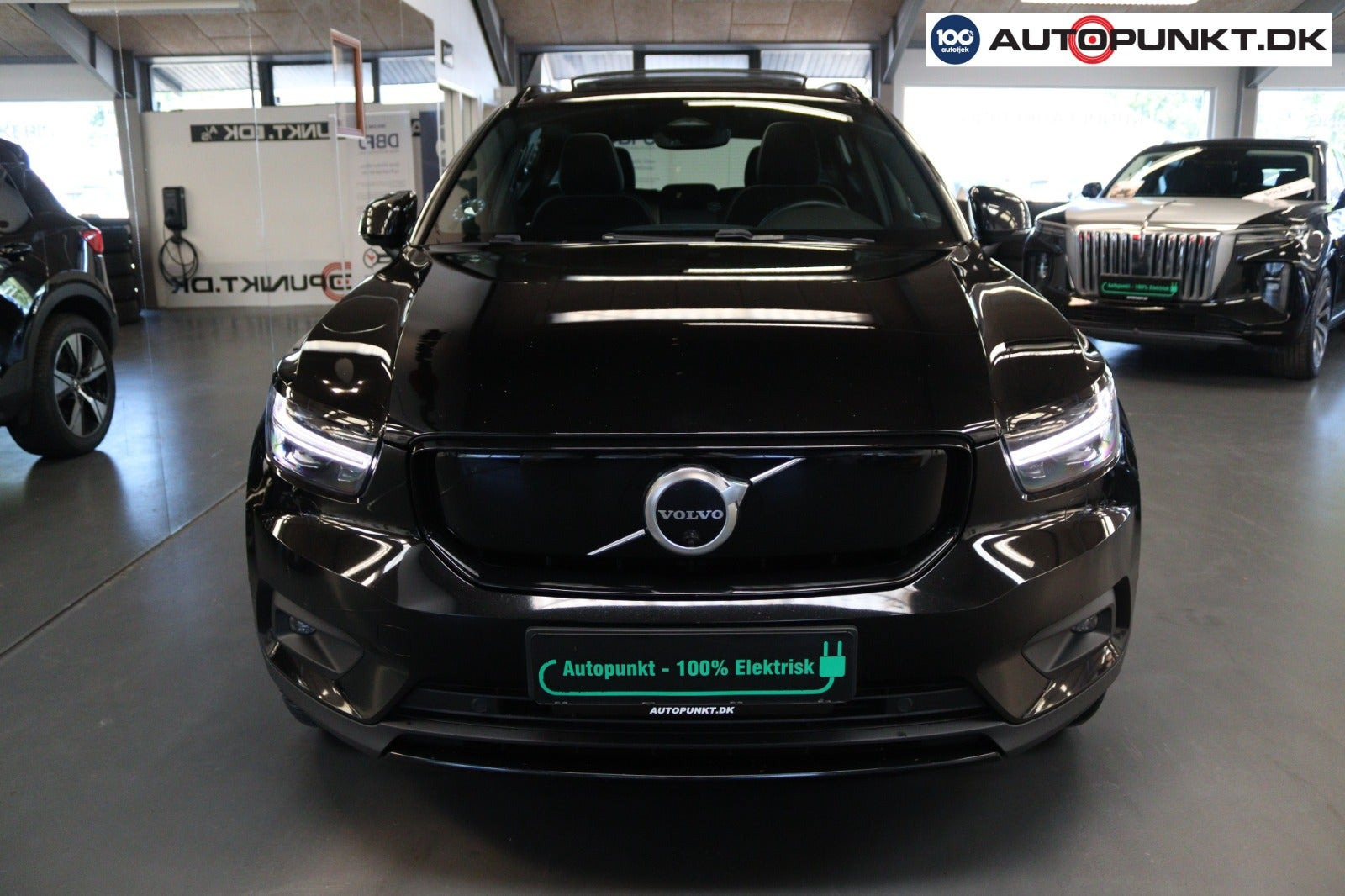 Sort Volvo XC40 fra 2022