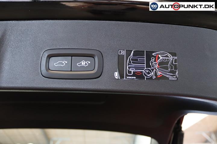 Sort Volvo XC40 fra 2022