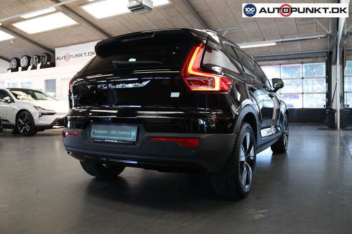 Sort Volvo XC40 fra 2022