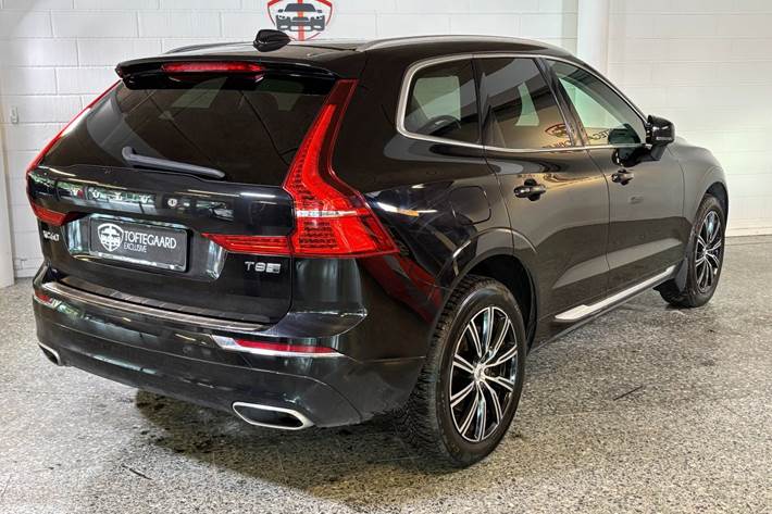 Sort Volvo XC60 fra 2020