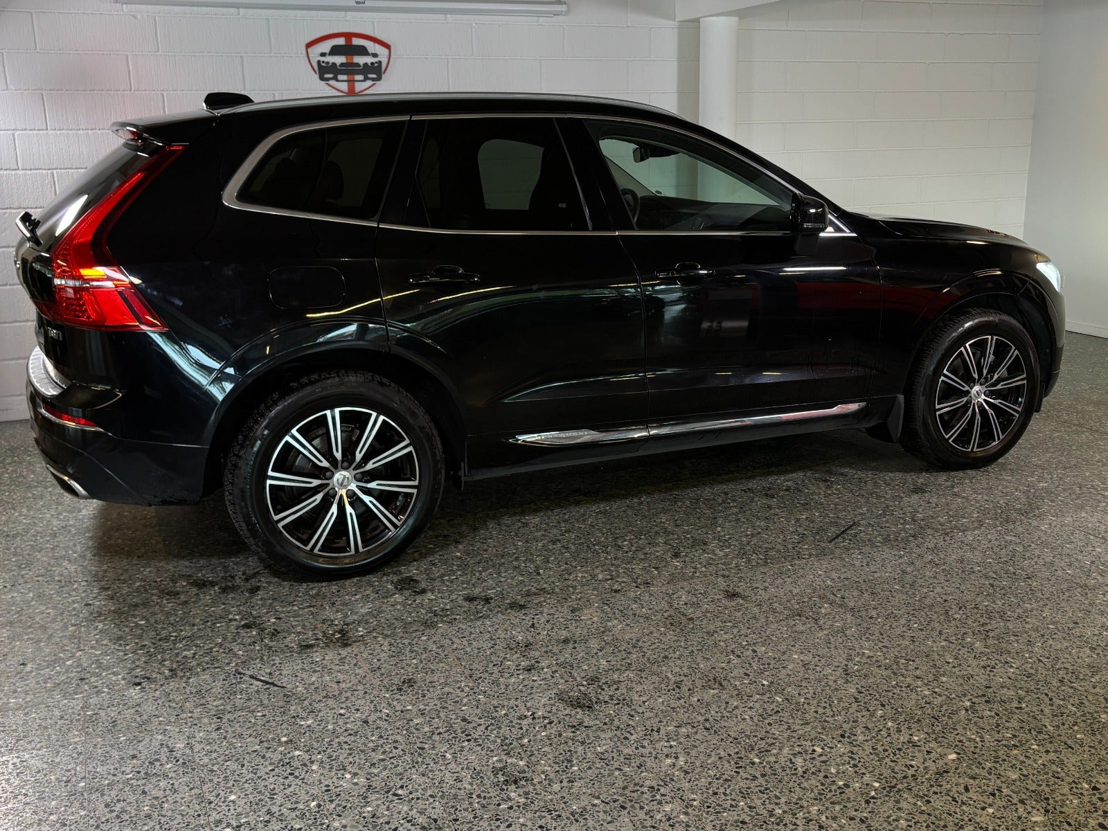 Sort Volvo XC60 fra 2020
