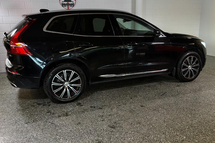 Sort Volvo XC60 fra 2020