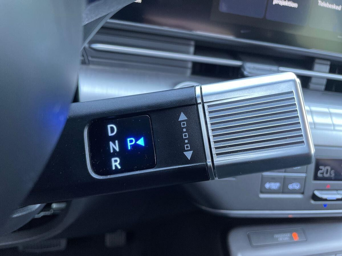Blå Hyundai Kona fra 2024