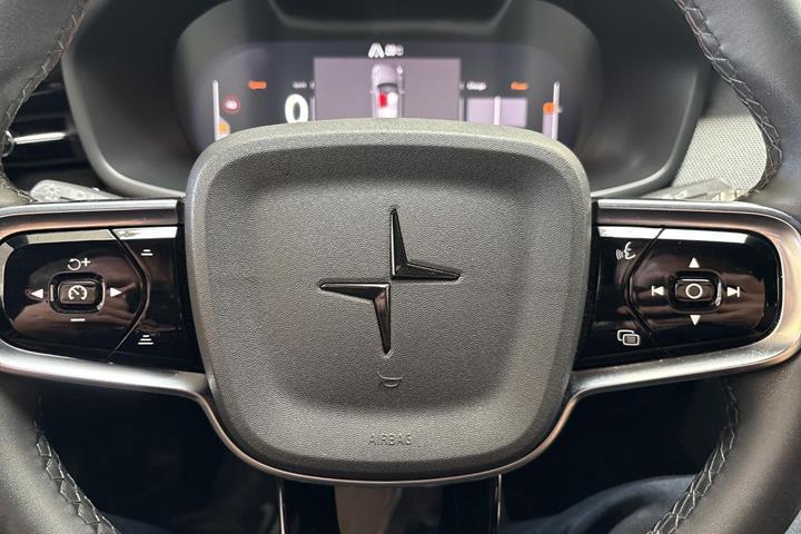 Hvid Polestar 2 fra 2023