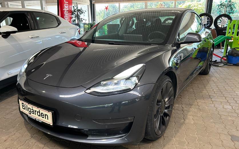 Tesla Model 3 Performance AWD