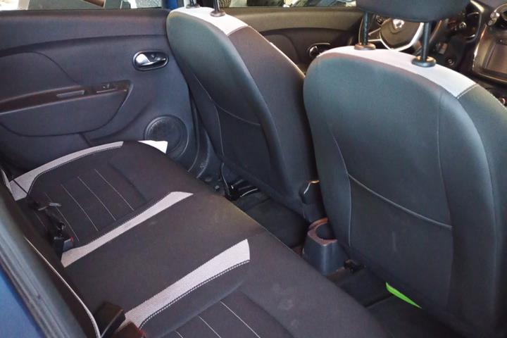 Blå Dacia Logan fra 2018