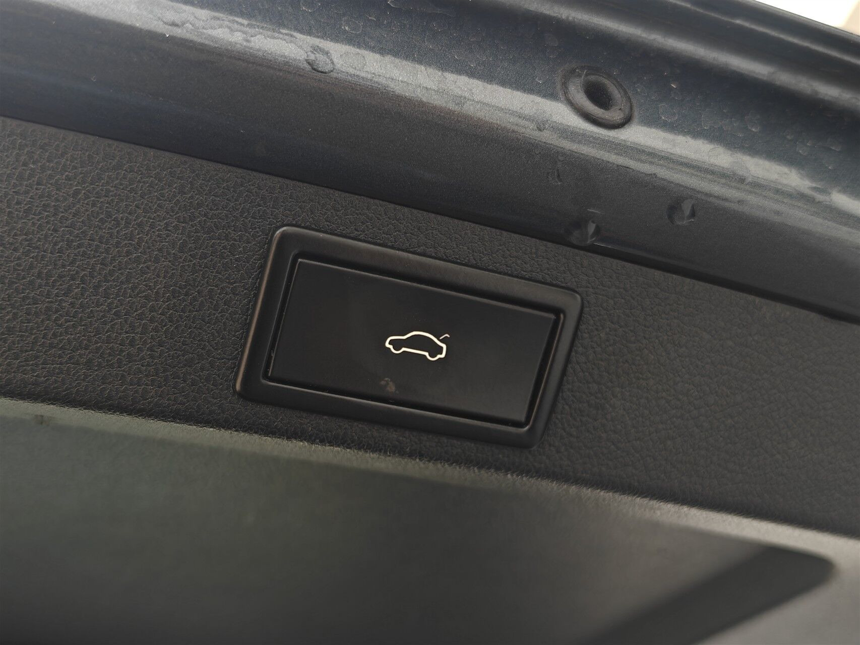Grå Skoda Octavia fra 2018