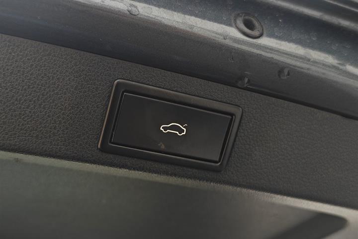 Grå Skoda Octavia fra 2018