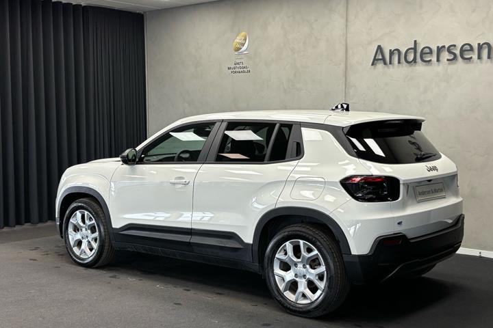Hvid Jeep Avenger fra 2023