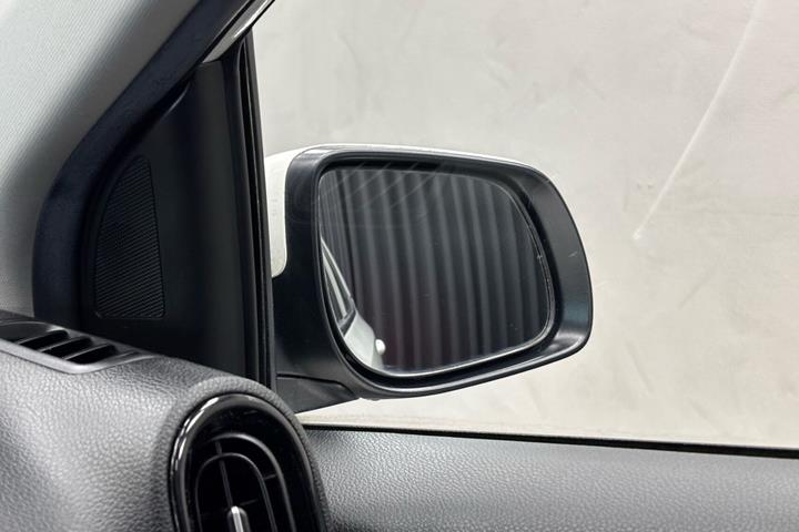 Hvid Kia Picanto fra 2019