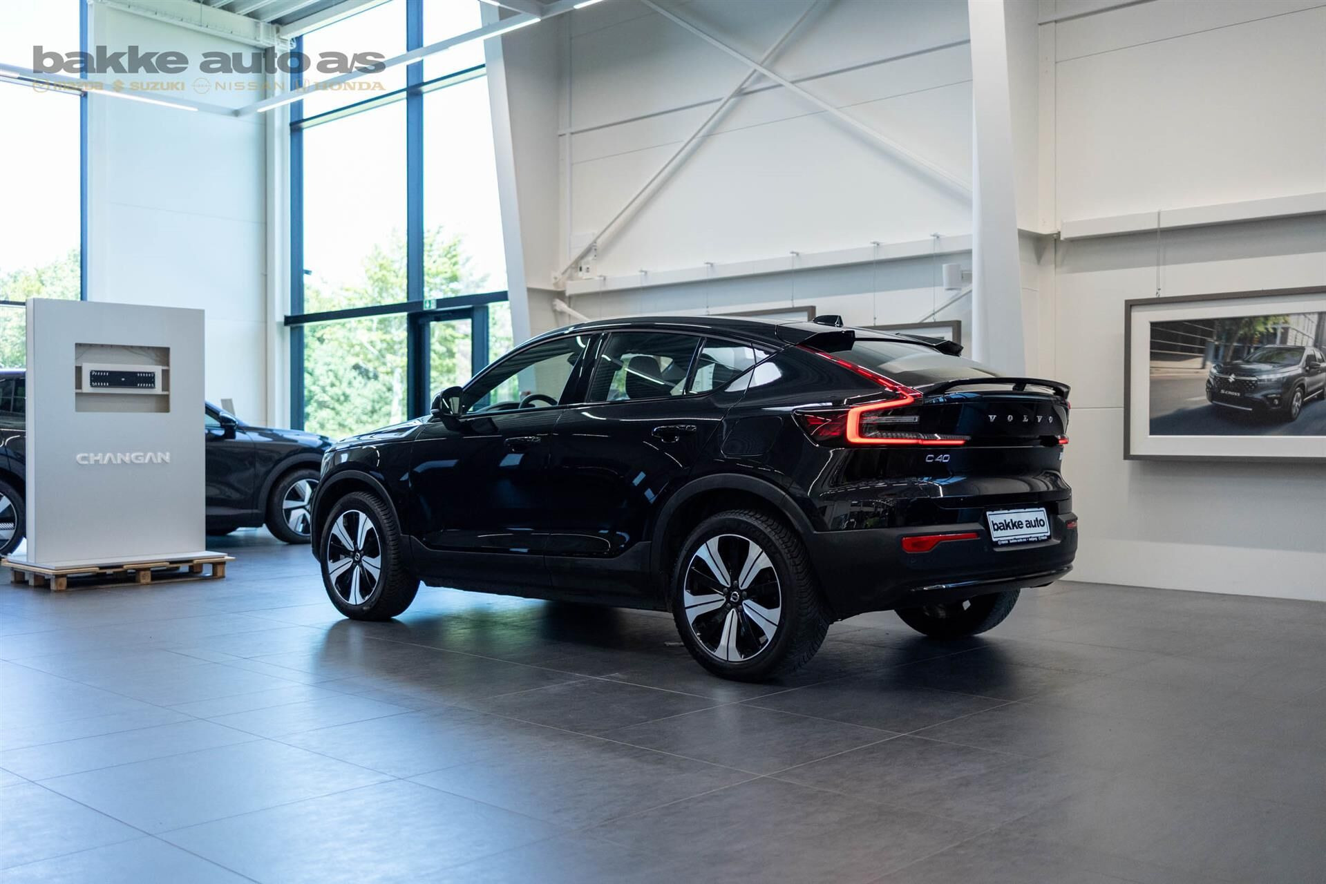 Sort Volvo C40 fra 2023
