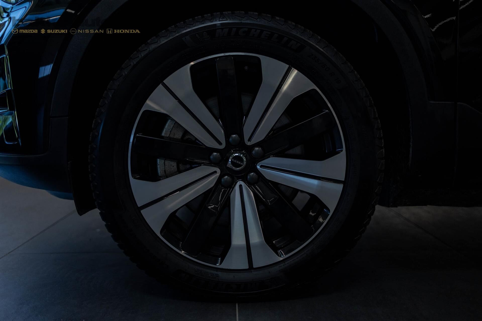 Sort Volvo C40 fra 2023