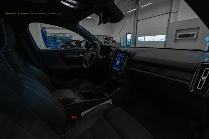 Sort Volvo C40 fra 2023