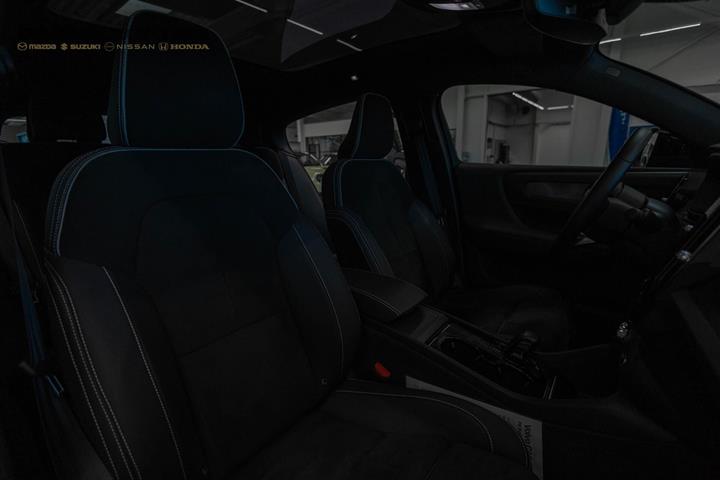 Sort Volvo C40 fra 2023