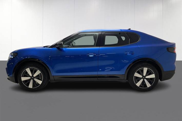 Blå Ford Capri fra 2025