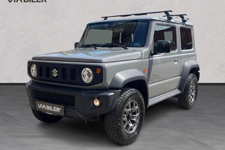 Grå Suzuki Jimny fra 2020 set udefra