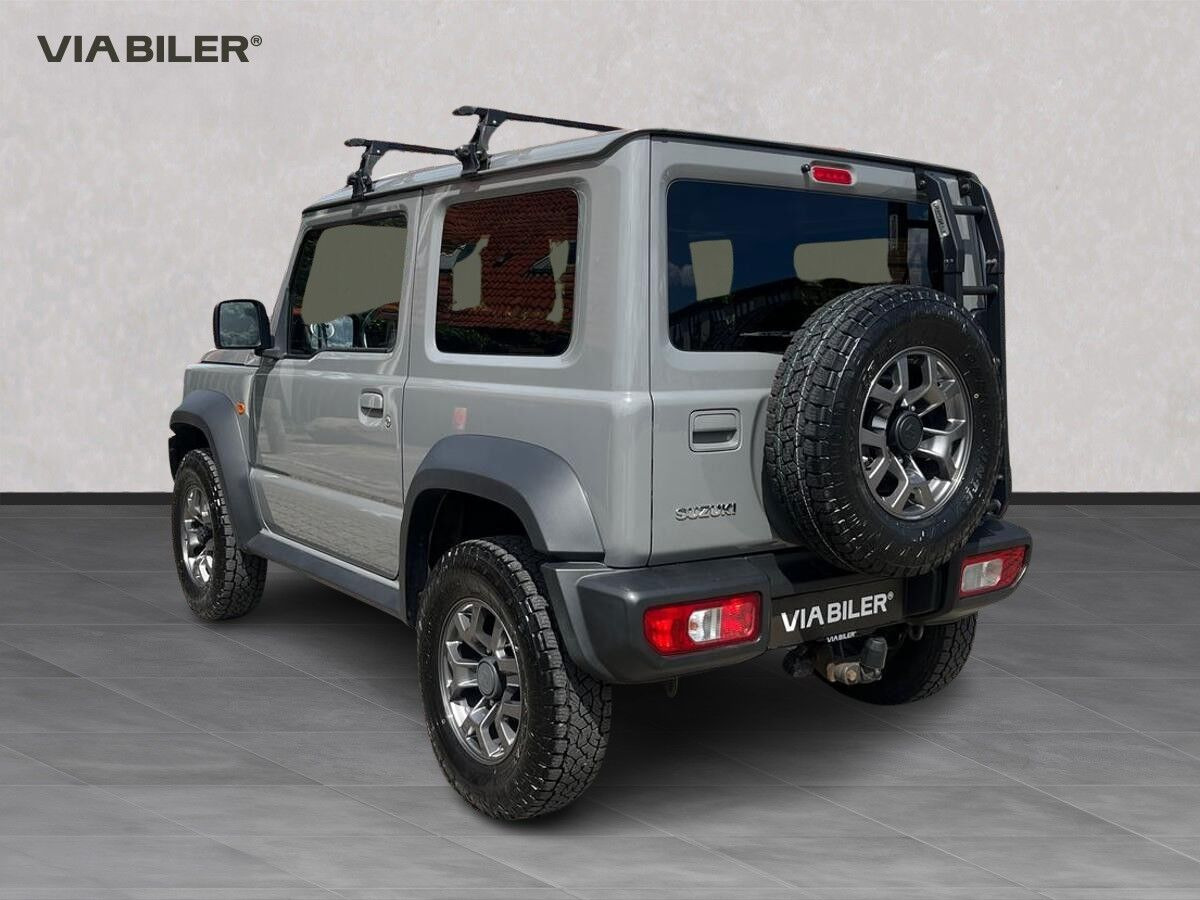 Grå Suzuki Jimny fra 2020