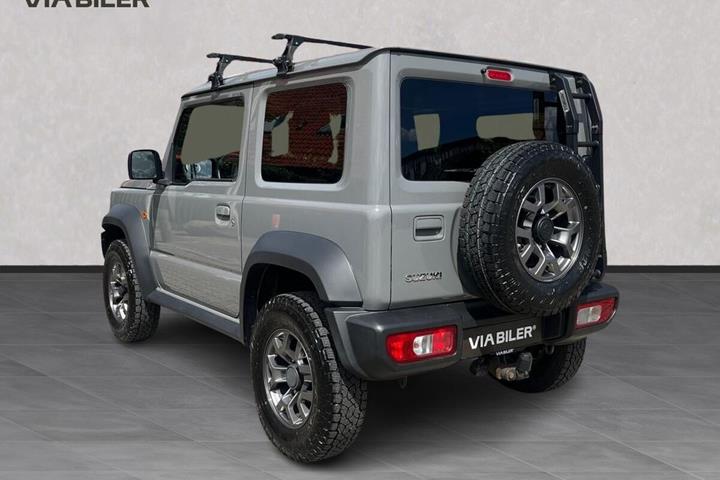 Grå Suzuki Jimny fra 2020