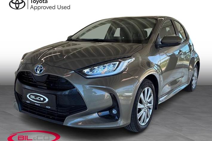 Bronze Toyota Yaris fra 2022