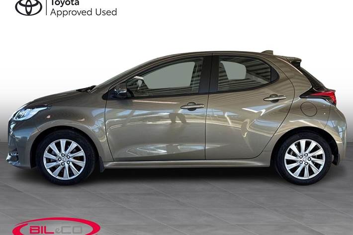 Bronze Toyota Yaris fra 2022