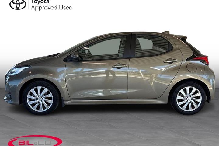 Bronze Toyota Yaris fra 2022