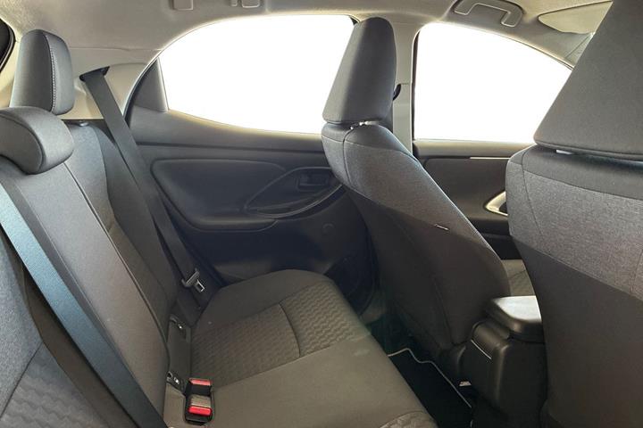 Bronze Toyota Yaris fra 2022