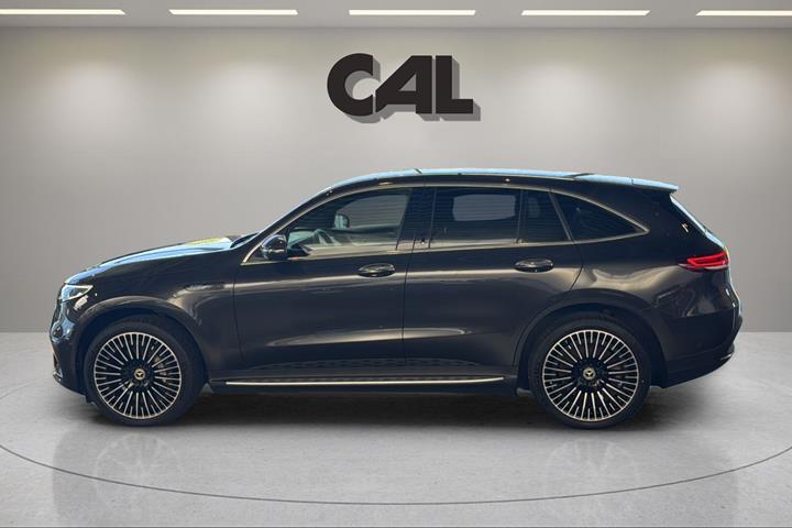 Sort Mercedes EQC 400 fra 2023