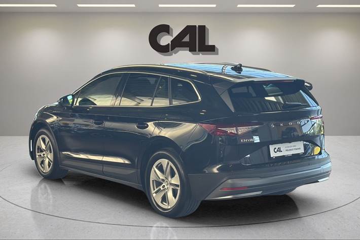Sort Skoda Enyaq fra 2023