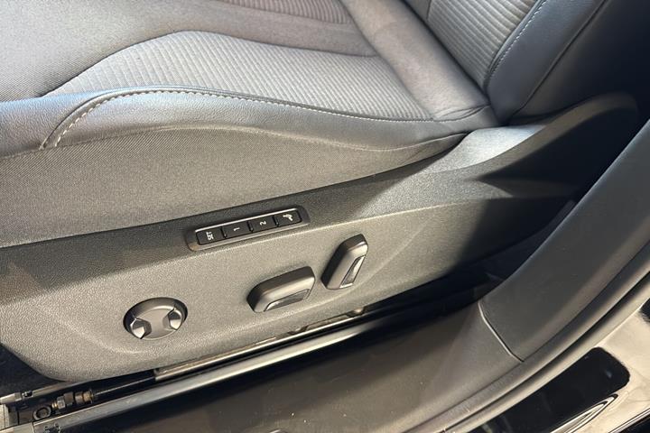 Sort Skoda Enyaq fra 2023