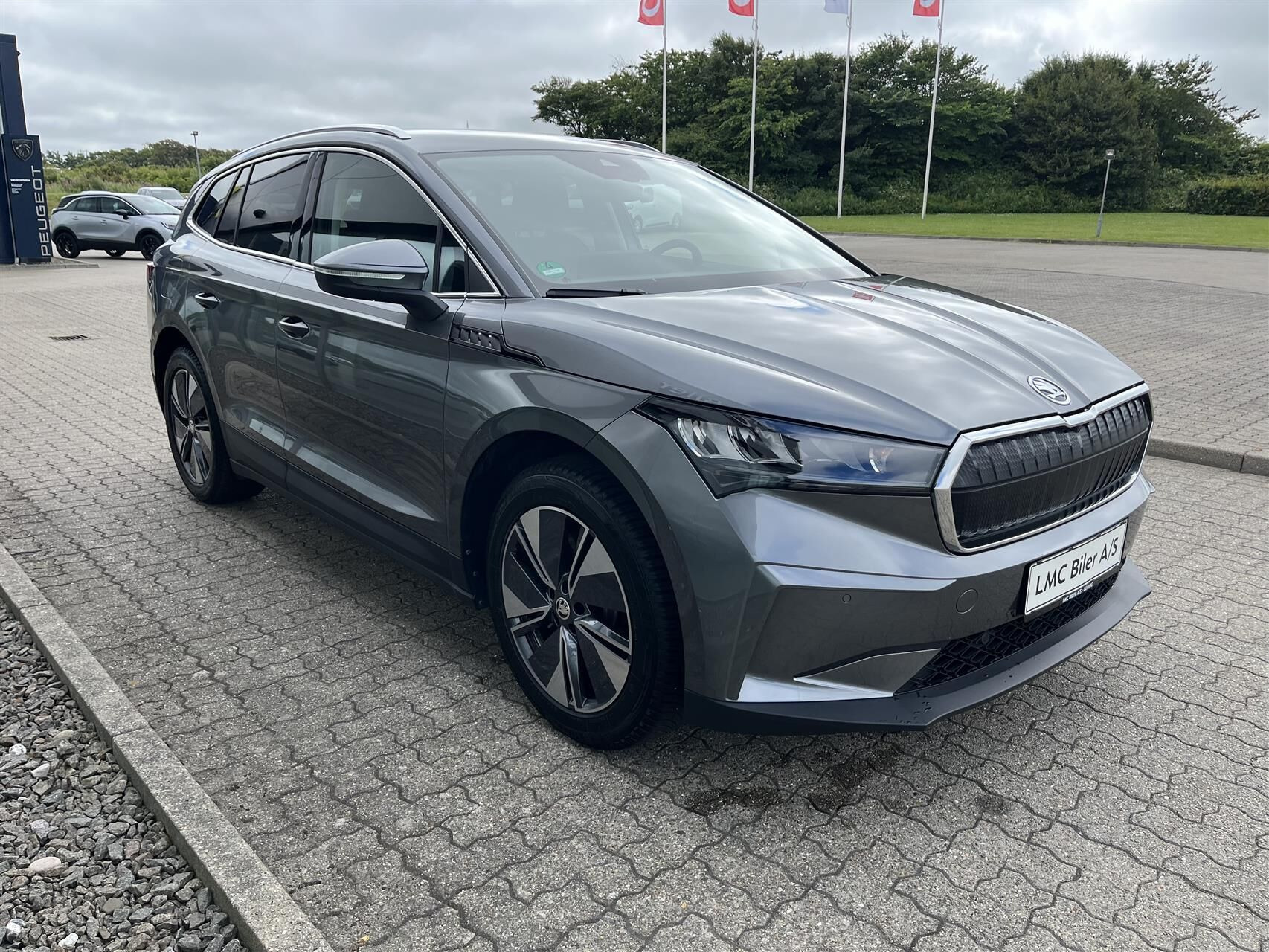 Grå Skoda Enyaq fra 2025