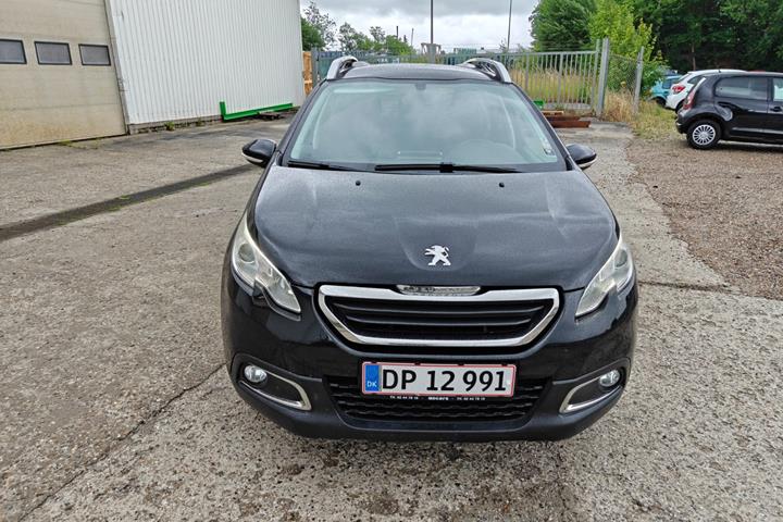 Gul Peugeot 2008 fra 2014