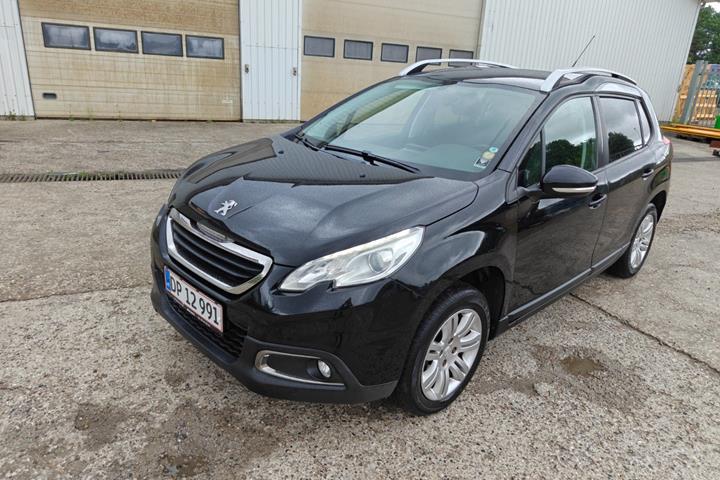 Gul Peugeot 2008 fra 2014
