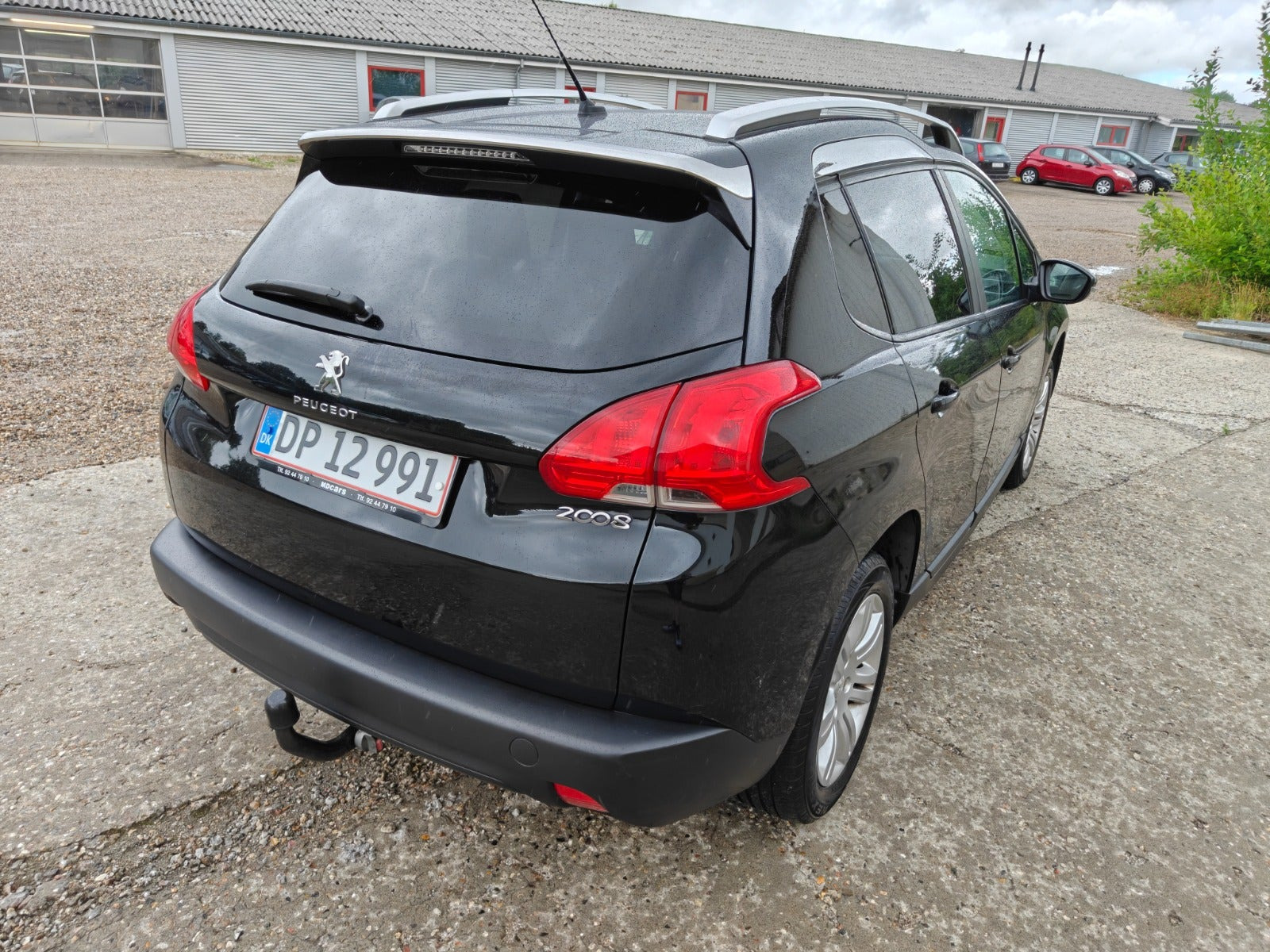 Gul Peugeot 2008 fra 2014