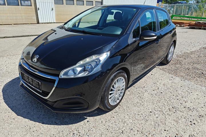 Gul Peugeot 208 fra 2015