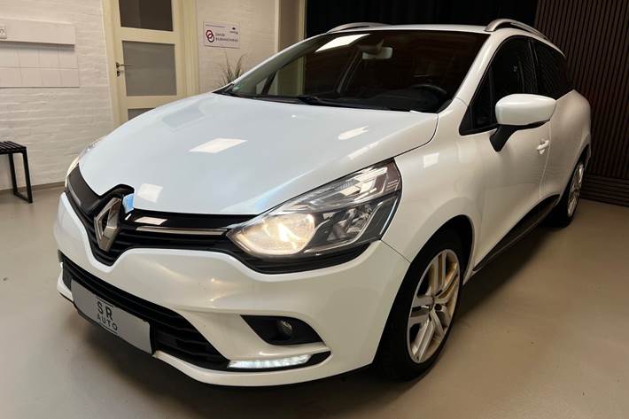 Hvid Renault Clio IV fra 2017