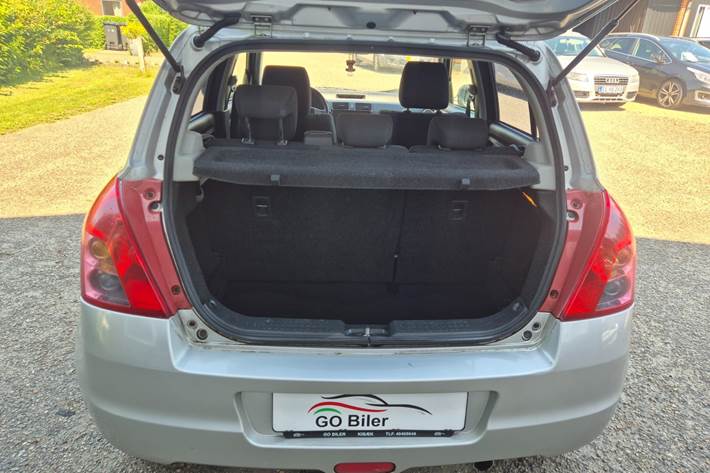 Grøn Suzuki Swift fra 2008