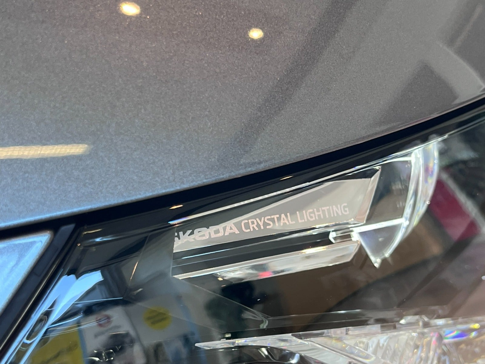 Grå Skoda Enyaq fra 2024